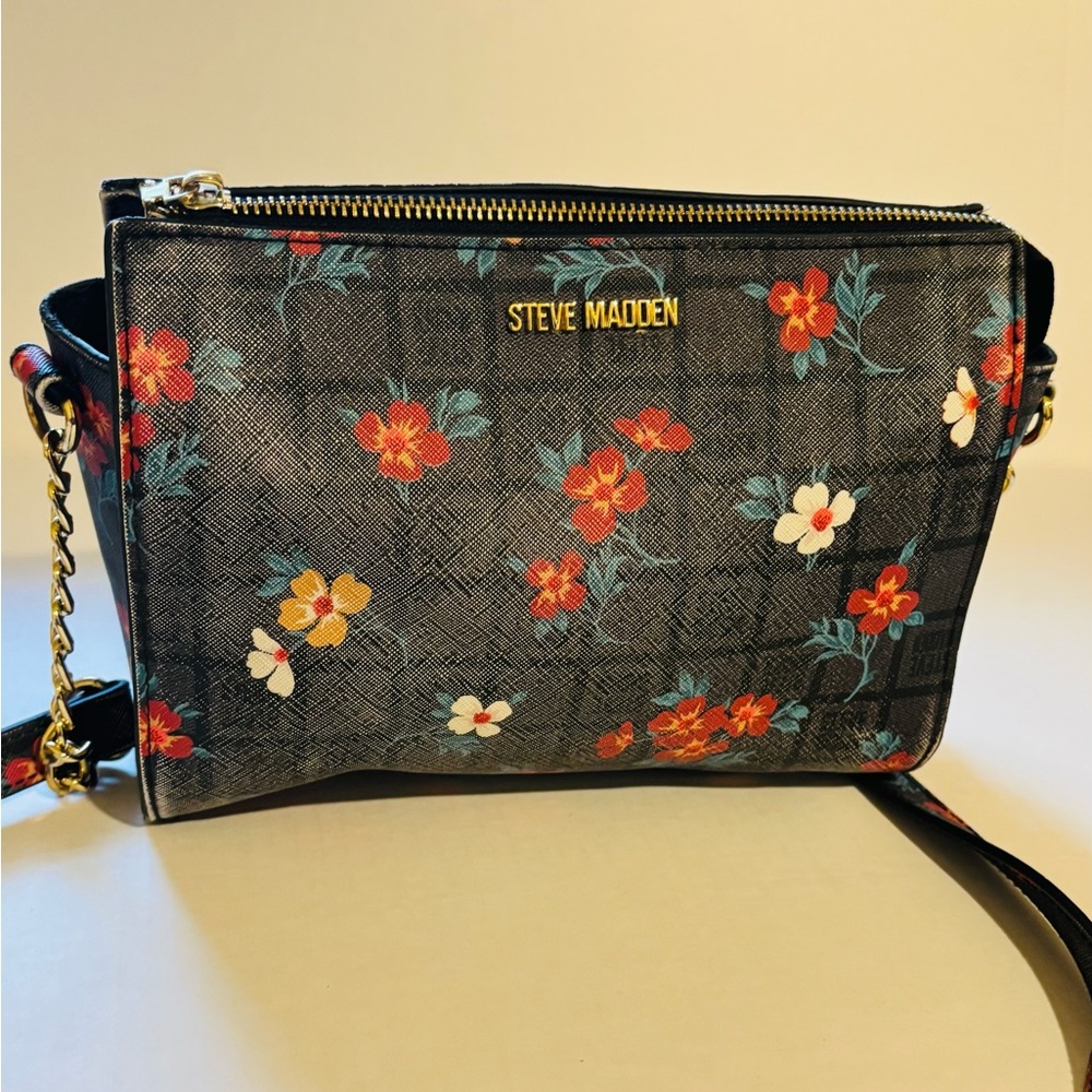 Steve Madden Women’s Blexi Crossbody Bag Checkered Floral